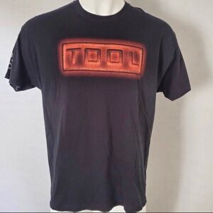 VINTAGE AUTHENTIC TOOL CONCERT TEE